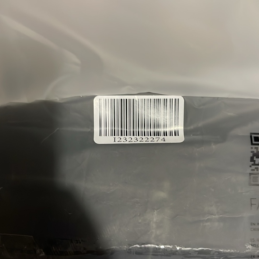 11 Pockets - Picture 2 of 5